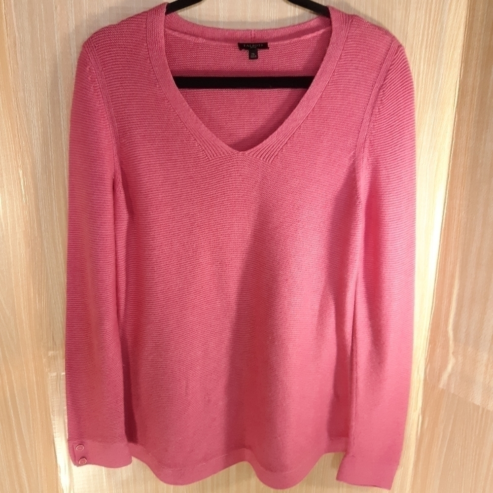 Talbots petite V-neck soft sweater. Medium